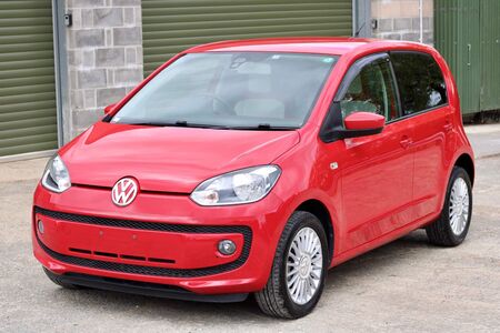 VOLKSWAGEN UP 1.0 High up! ASG Euro 5 5dr