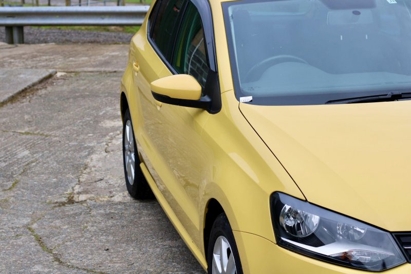 VOLKSWAGEN POLO