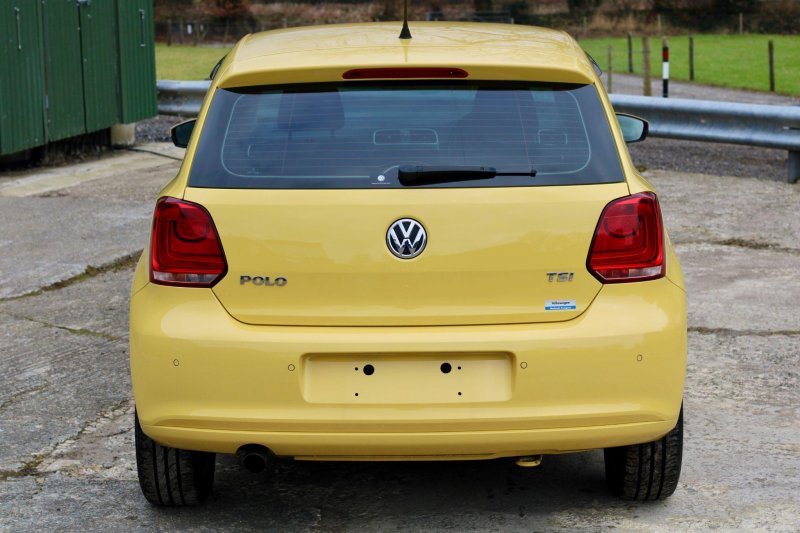 VOLKSWAGEN POLO